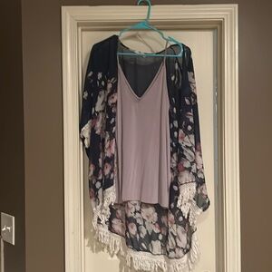 Mauve pink tank top with floral shawl